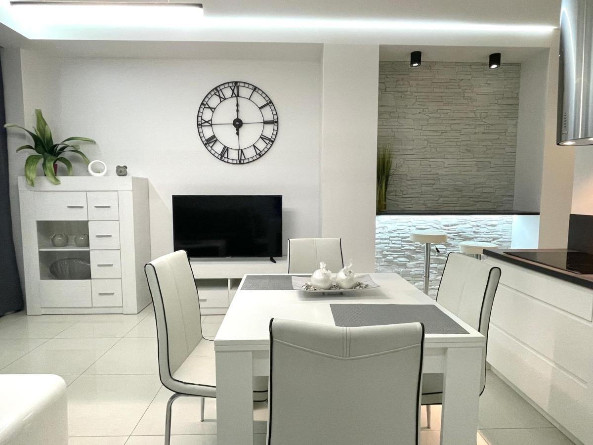 I&M Apartments Sikorskiego วรอตซวาฟ ภายนอก รูปภาพ